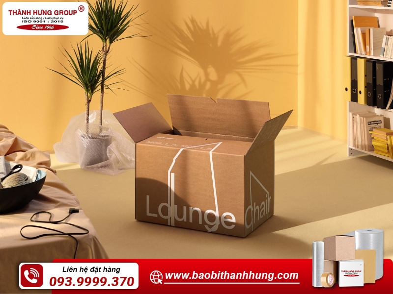 Thùng carton đựng đồ nội thất tháo rời.