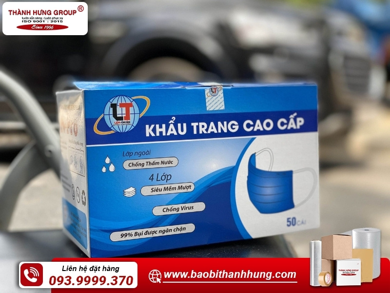 Thùng carton đựng khẩu trang có thiết kế kín, chống bụi, bẩn.